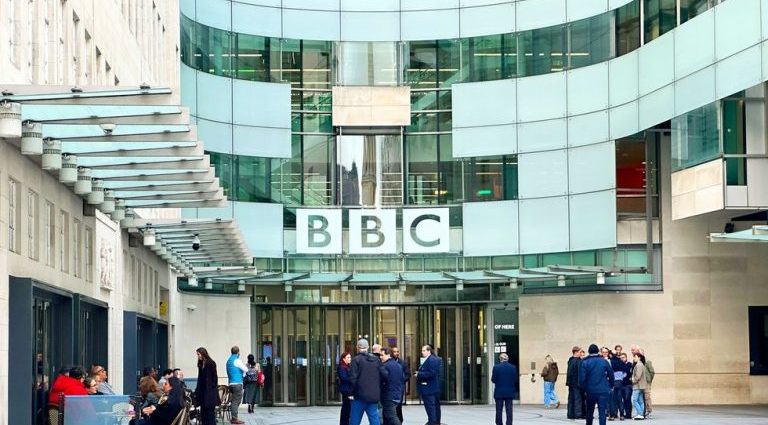 HOLOCAUSTO: BBC PEDE DESCULPAS POR FALTA DE CLAREZA