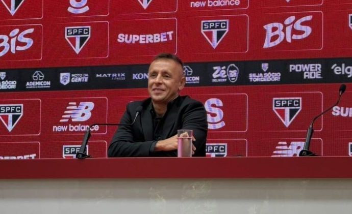 REFORMA NO SÃO PAULO: RAFAEL APROXIMA TÉCNICA E DIRETORIA