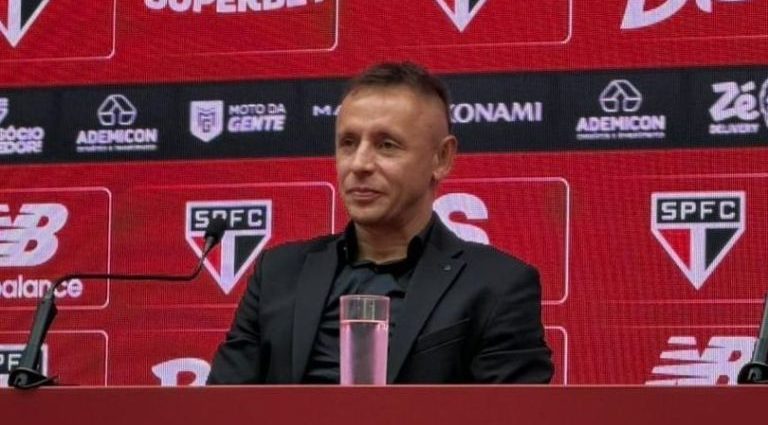 RAPHINA ASSUME COORDENAÇÃO NO SÃO PAULO: OPORTUNIDADE E DESAFIOS