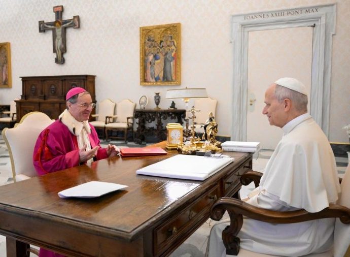 JUSTIÇA DIVINA: O JULGAMENTO DA CARIDADE NO TRIBUNAL