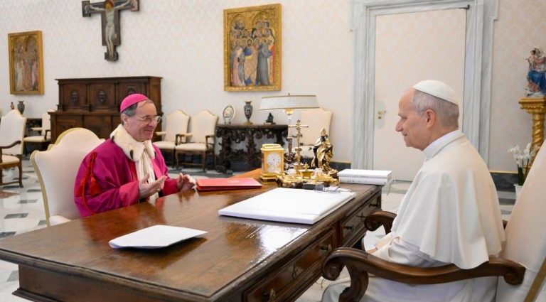 JUSTIÇA DIVINA: O JULGAMENTO DA CARIDADE NO TRIBUNAL