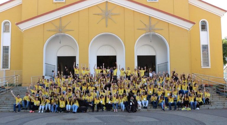 JOVENS VIVEM EXPERIÊNCIA MISSIONÁRIA EM SANTA CATARINA