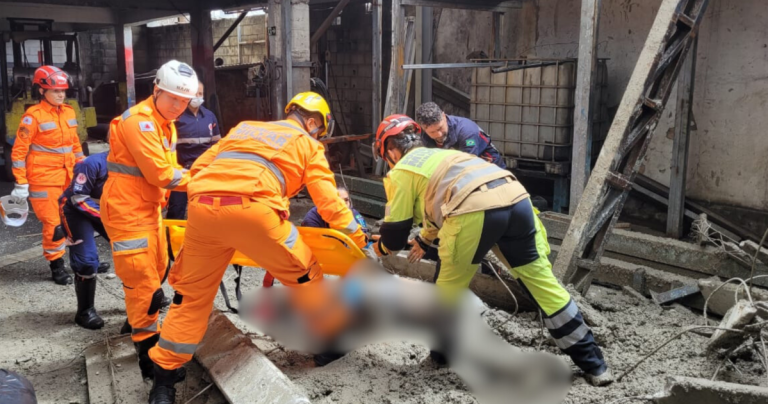 LAJE DESABA EM CONSTRUÇÃO E DEIXA DOIS FERIDOS