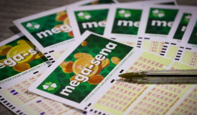 MEGA-SENA: PRÊMIO ACUMULADO CHEGA A R$ 102 MILHÕES