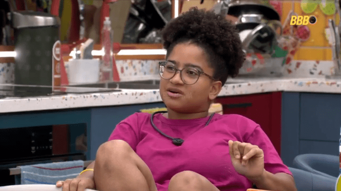 BBB 26: MILENA COGITA JOGAR ÁGUA EM PARTICIPANTE