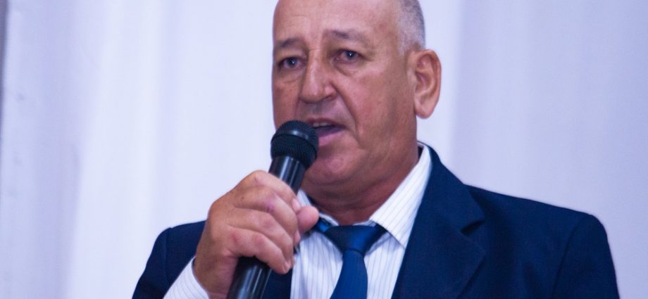 CASTILHO AVALIA FORNECIMENTO DE REMÉDIO PARA OBESIDADE