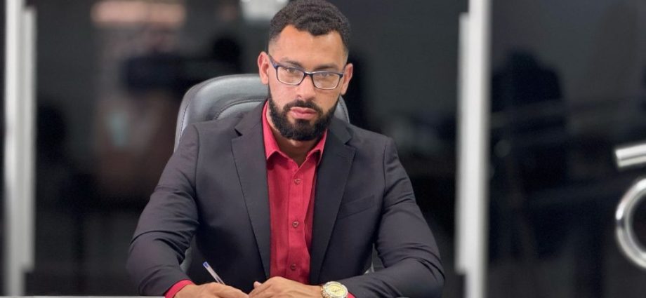 Chicão da Ambulância e João do Espeto Demandam Educação Inclusiva para Crianças com Necessidades Especiais