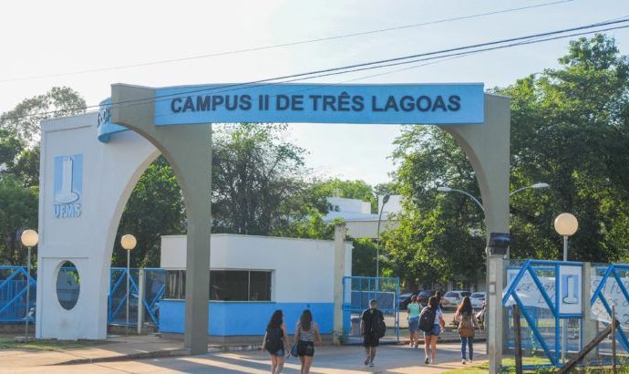 UFMS mantém inscrições abertas para concurso público de professores com salários de até R$ 7 mil