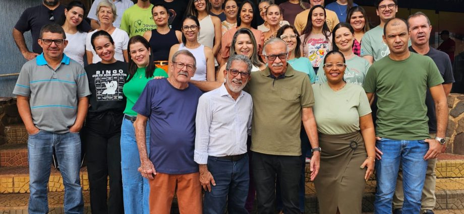 Castilho se despede de Alberto Nunes após 54 anos de serviço público