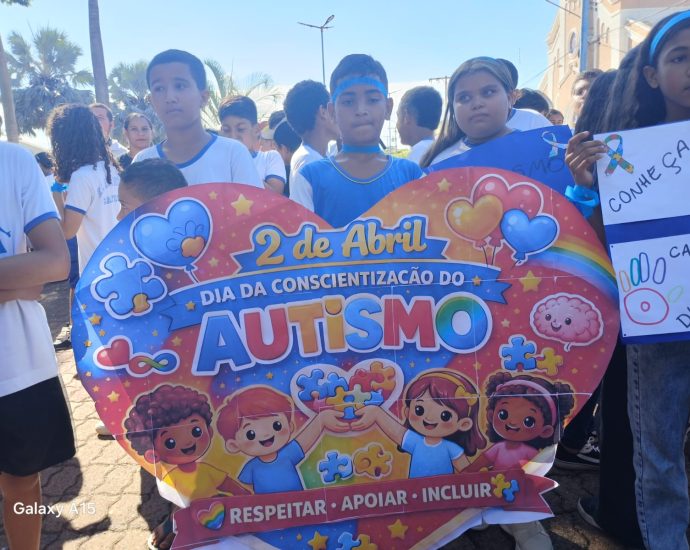 CAMINHADA DO AUTISMO EM CASTILHO SP GANHA FORÇA NO 5º ANO E REFORÇA REDE DE APOIO