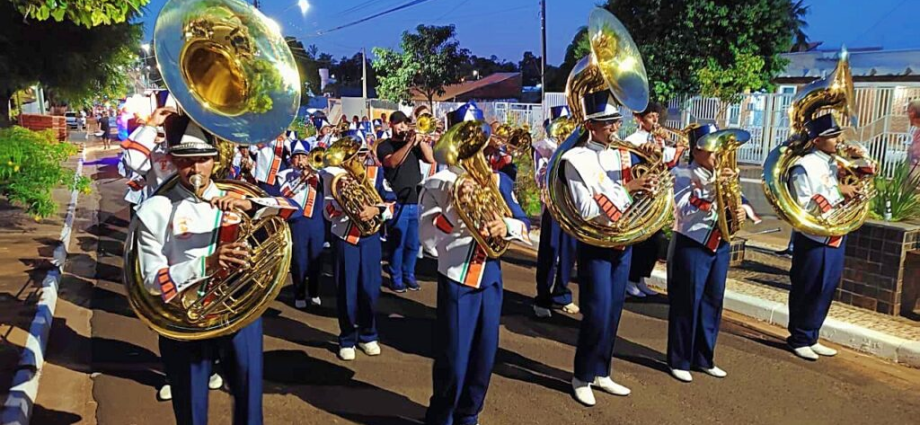BAMAC emociona público e abre desfile de aniversário em Santa Salete