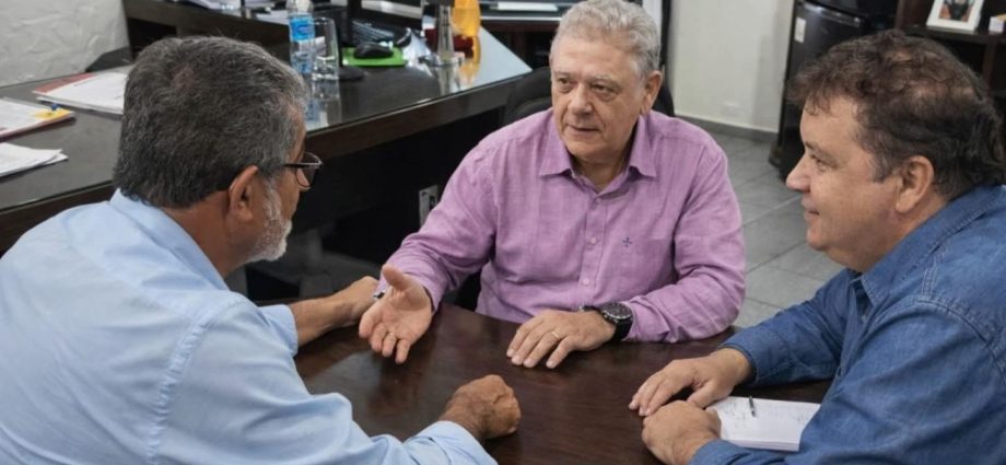 Paulo Boaventura responde Tião e Daniel sobre a implementação do PDV para servidores aposentados de Castilho (SP)
