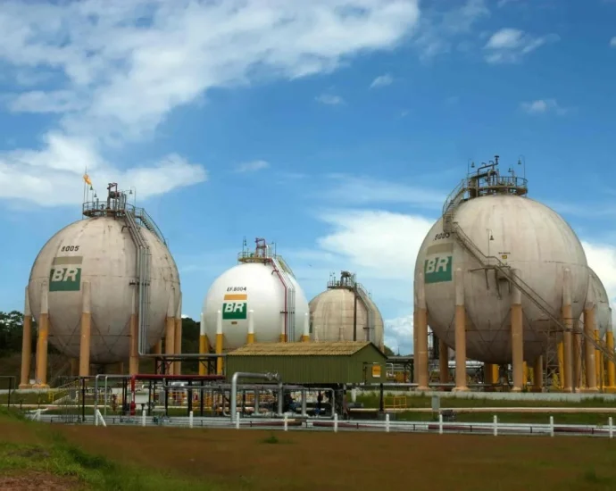 Petrobras e SENAI lançam programa de formação para 830 jovens em áreas emergentes