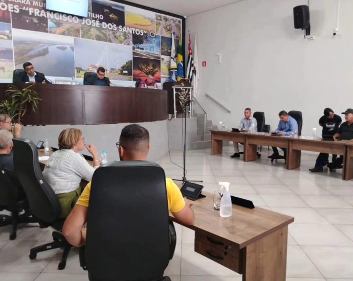 Castilho aprova investimento de R$ 510 mil em motoniveladora para zona rural