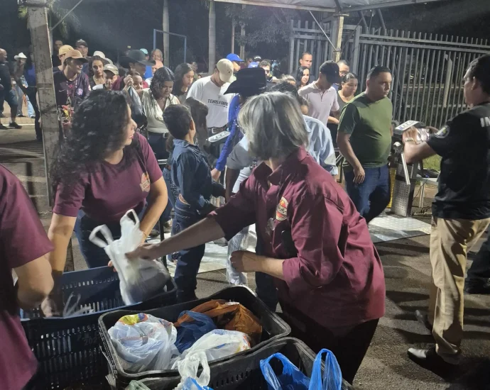 VÍDEO: Portões da Festa do Peão em Castilho 2026 são abertos ao público