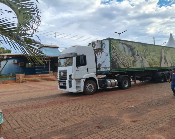 Castilho recebe carreta