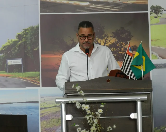 Vereador Arapa pede redução de taxas para ambulantes e destaca ações em Castilho