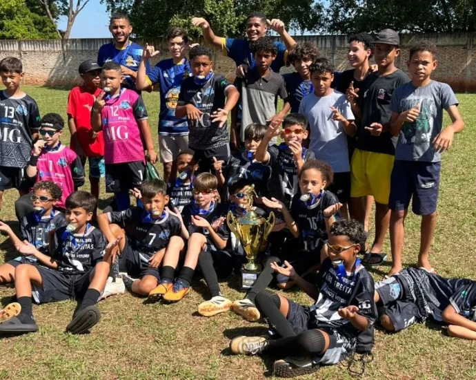 Conveniência Lopes é campeã do Campeonato de Verão Regional de Futebol Society Sub-11