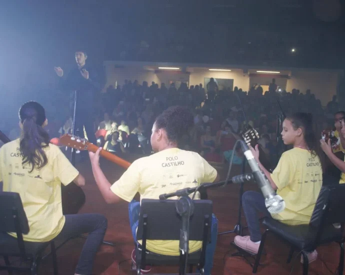 Castilho Celebra Mães com Apresentações Culturais Especiais