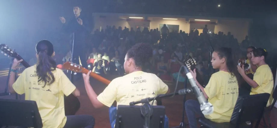 Castilho Celebra Mães com Apresentações Culturais Especiais