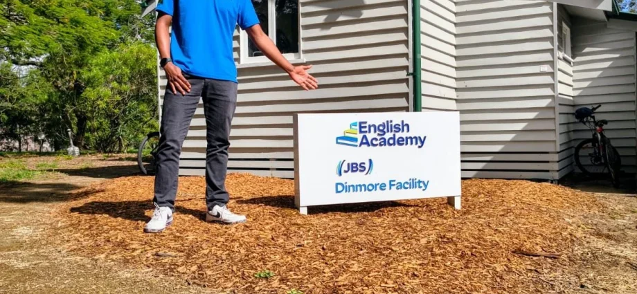 JBS inaugura escola de inglês na Austrália e seleciona colaborador de Andradina