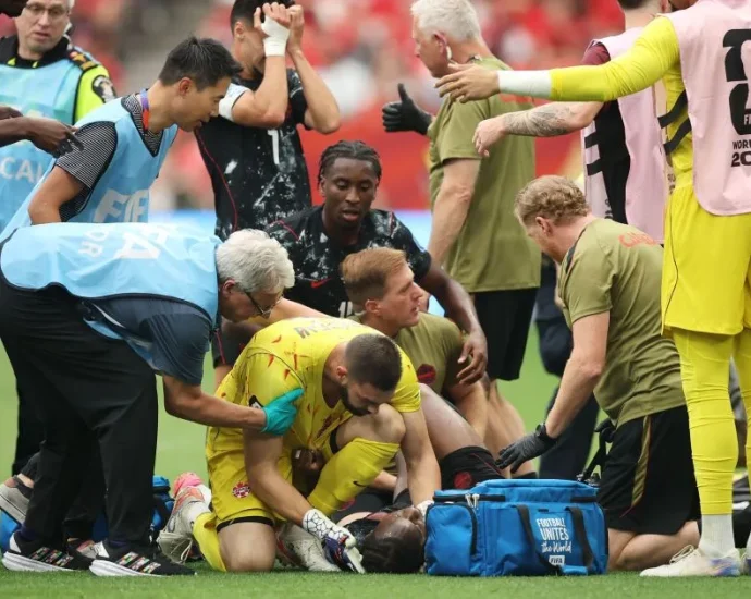 KONÉ SOFRE LESÃO GRAVE EM JOGO CONTRA O CATAR NA COPA DO MUNDO