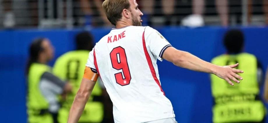 KANE REVELA BRONCA NO INTERVALO EM REAÇÃO INGLESA: MÉRITO DO TÉCNICO