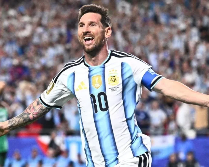 MESSI BRILHA E ARGENTINA VENCE ARGÉLIA NA ESTREIA DA COPA