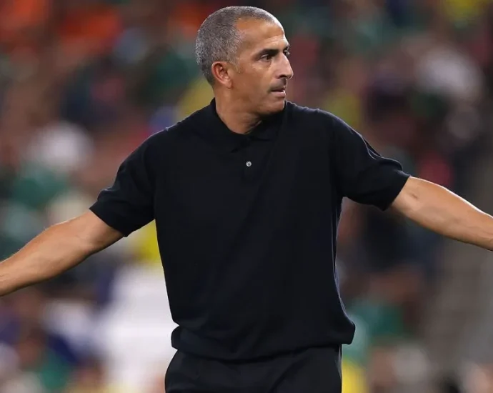 TÉCNICO DA TUNÍSIA DEMITIDO APÓS GOLEADA NA COPA