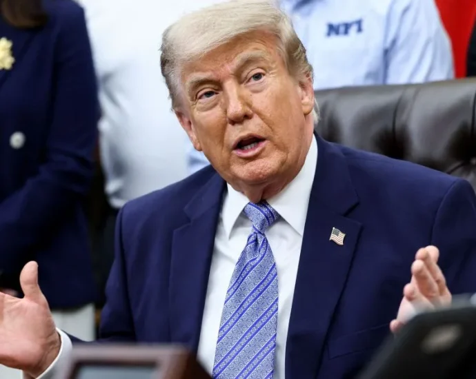 TRUMP NÃO IRÁ AO JOGO DE ESTREIA DOS ESTADOS UNIDOS NA COPA DO MUNDO