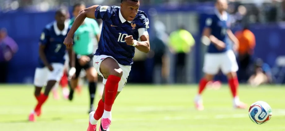 MBAPPÉ SUPERA PELÉ E IGUALA MESSI NA ARTILHARIA HISTÓRICA DA COPA DO MUNDO