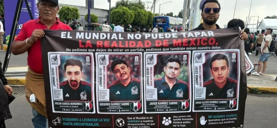ONDE ESTÃO NOSSOS DESAPARECIDOS? FAMÍLIA PROTESTA NO AZTECA