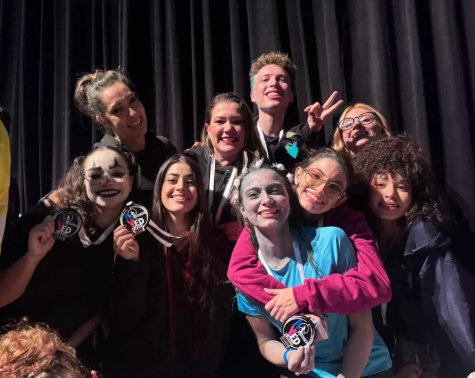 ARTES AÉREAS DESTACAM TALENTO DE ANDRADINA EM FESTIVAL NACIONAL