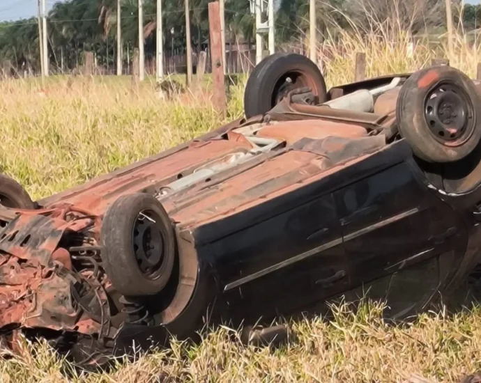 Acidente na Rodovia Antônio Vissoto deixa motorista ferida em Mirassol