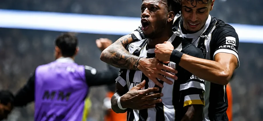 Atlético-MG vence Cruzeiro e avança à semifinal da Copa do Brasil