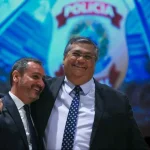 Flávio Dino reintegra diretores da Polícia Federal após crise no STF