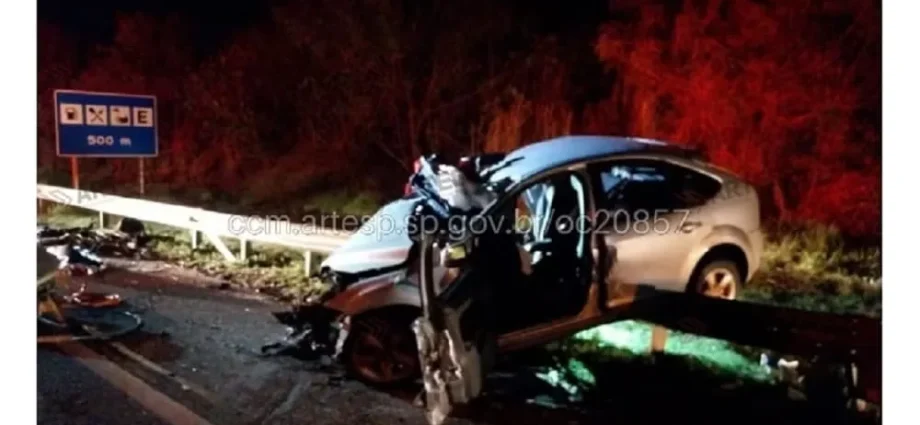 Batida frontal na SP-294 deixa um morto após ultrapassagem proibida