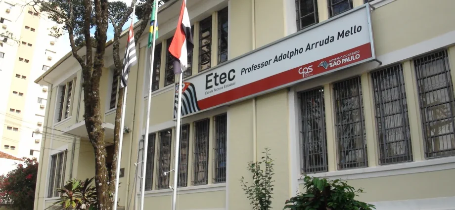 Inscrições para o Vestibulinho das Etecs 2027 começam nesta quarta-feira