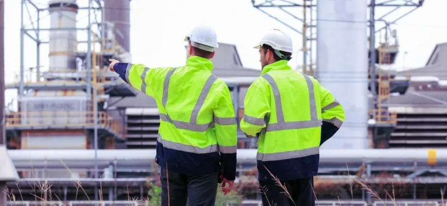 Faturamento da Indústria Cai 2% em Julho, Segundo a CNI