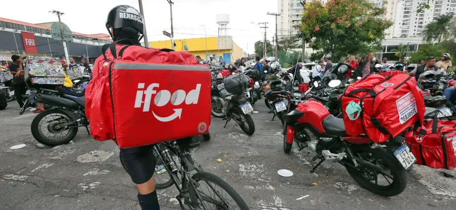 Brasil registra 2 milhões de trabalhadores por meio de aplicativos em 2025